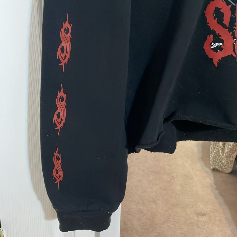 Slipknot Hot Topic Raw Hem Crop Top Hoodie - Picture 3 of 11